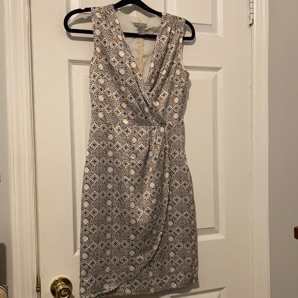 Sleeveless dress for any occasion.